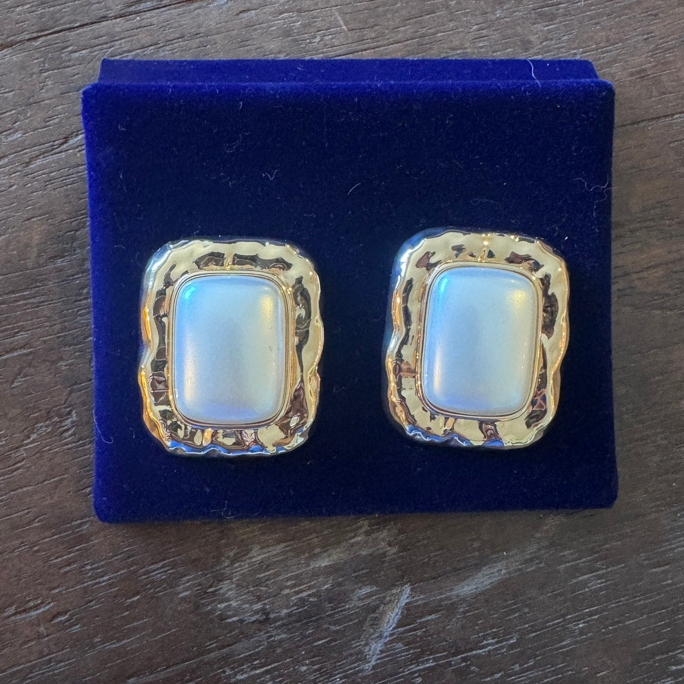 Mottled Gold Pearl Earrings