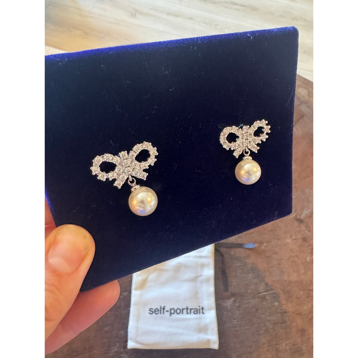 Micro Bow Pearl Earrings